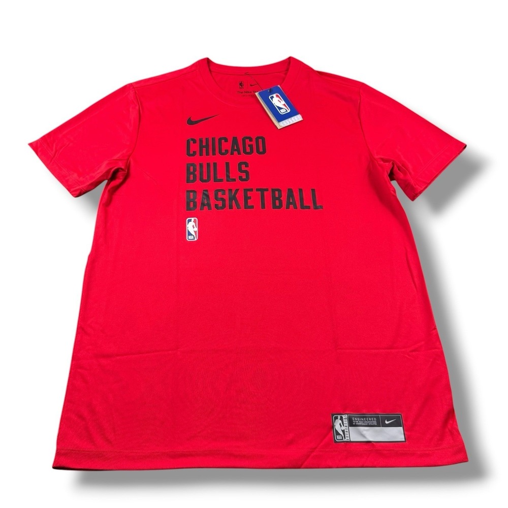 NWT Nike Dri-Fit NBA Chicago Bulls Sideline Legend Engineered T-Shirt Mens Sz M